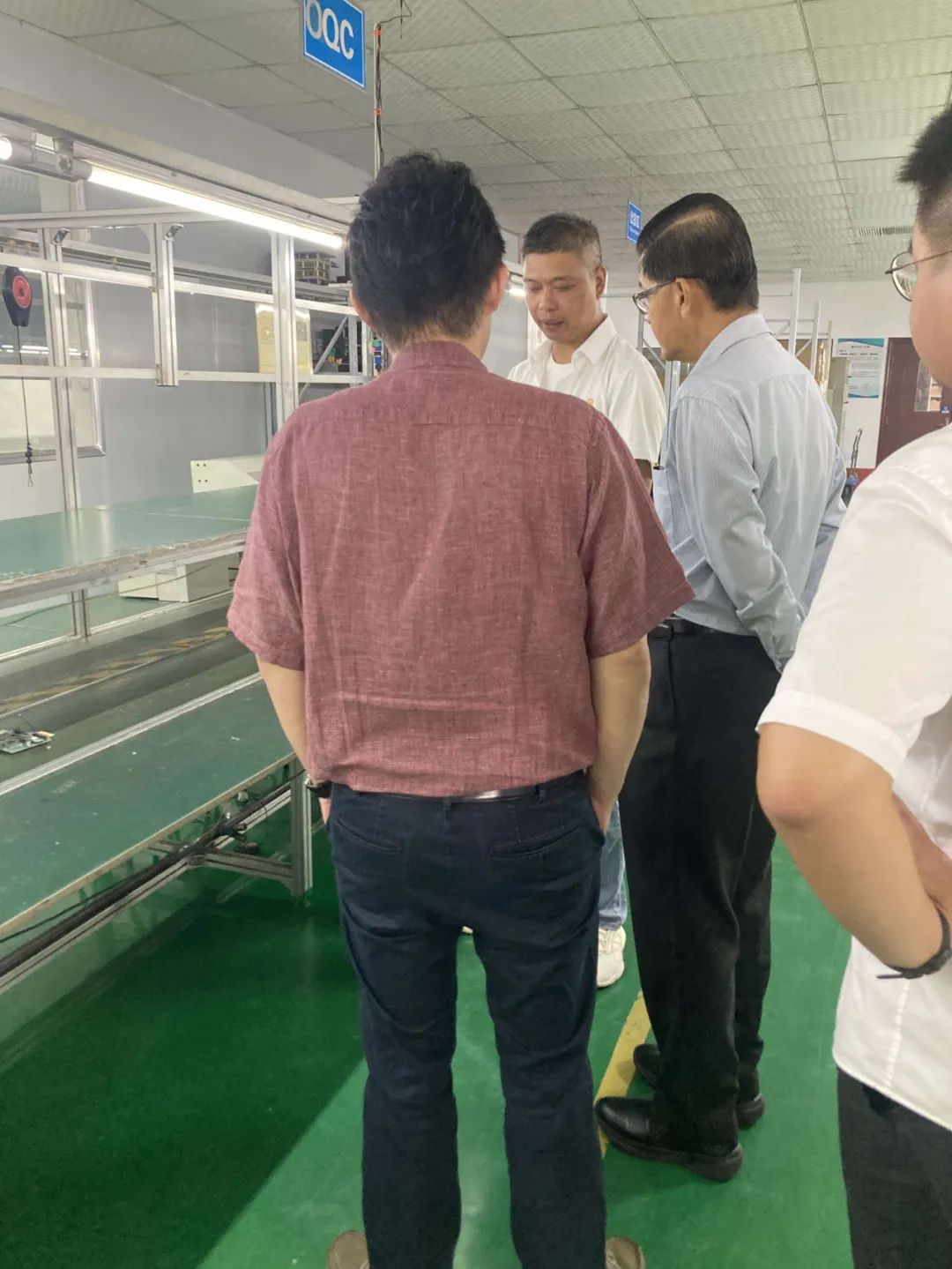 Malaysian agents made a special visit to discuss overseas digital innovation blueprint Agen Malaysia melakukan kunjungan khusus untuk membahas cetak biru inovasi digital luar negeri